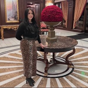 🕯️Meet Your Posher — Serene